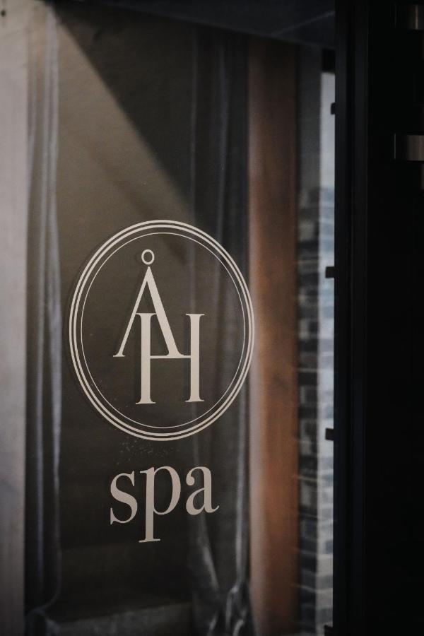 Asby Hotell 哈尔斯塔哈马 外观 照片